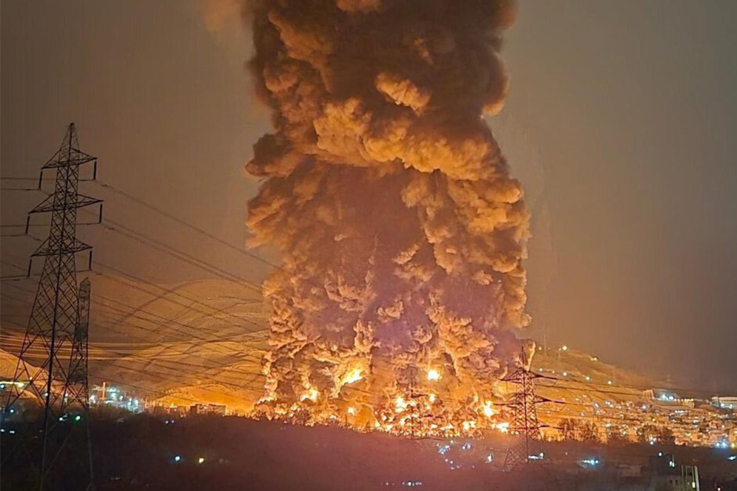 Tehran Oil Fire 960